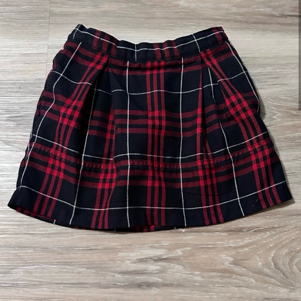 Lands' End Kids Pleated Skort - Red and Navy plaid Above the knee